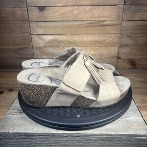Abeo Womens Size 9 Uplift Platform Wedge Sandals Beige Open Toe Tasseled Comfort